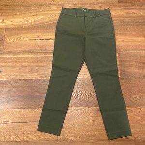 Old Navy | Olive Green Pixie High Rise Stretch Pants | Like New | Size 8
